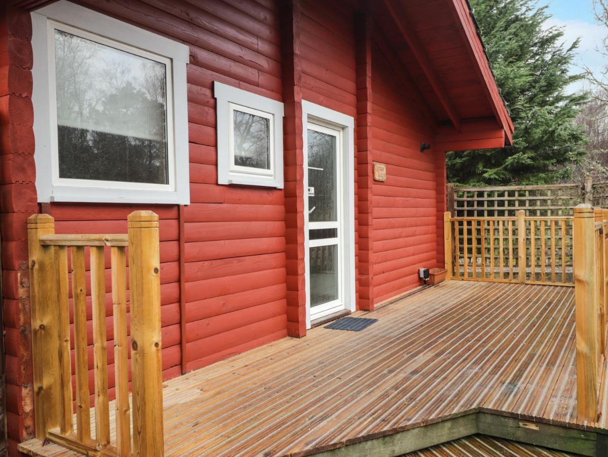 Spruce Lodge Strathpeffer Exterior foto